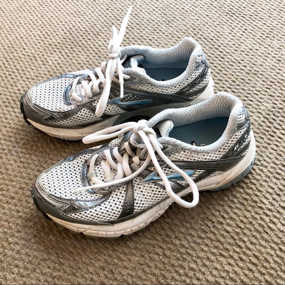 brooks adrenaline gts 10